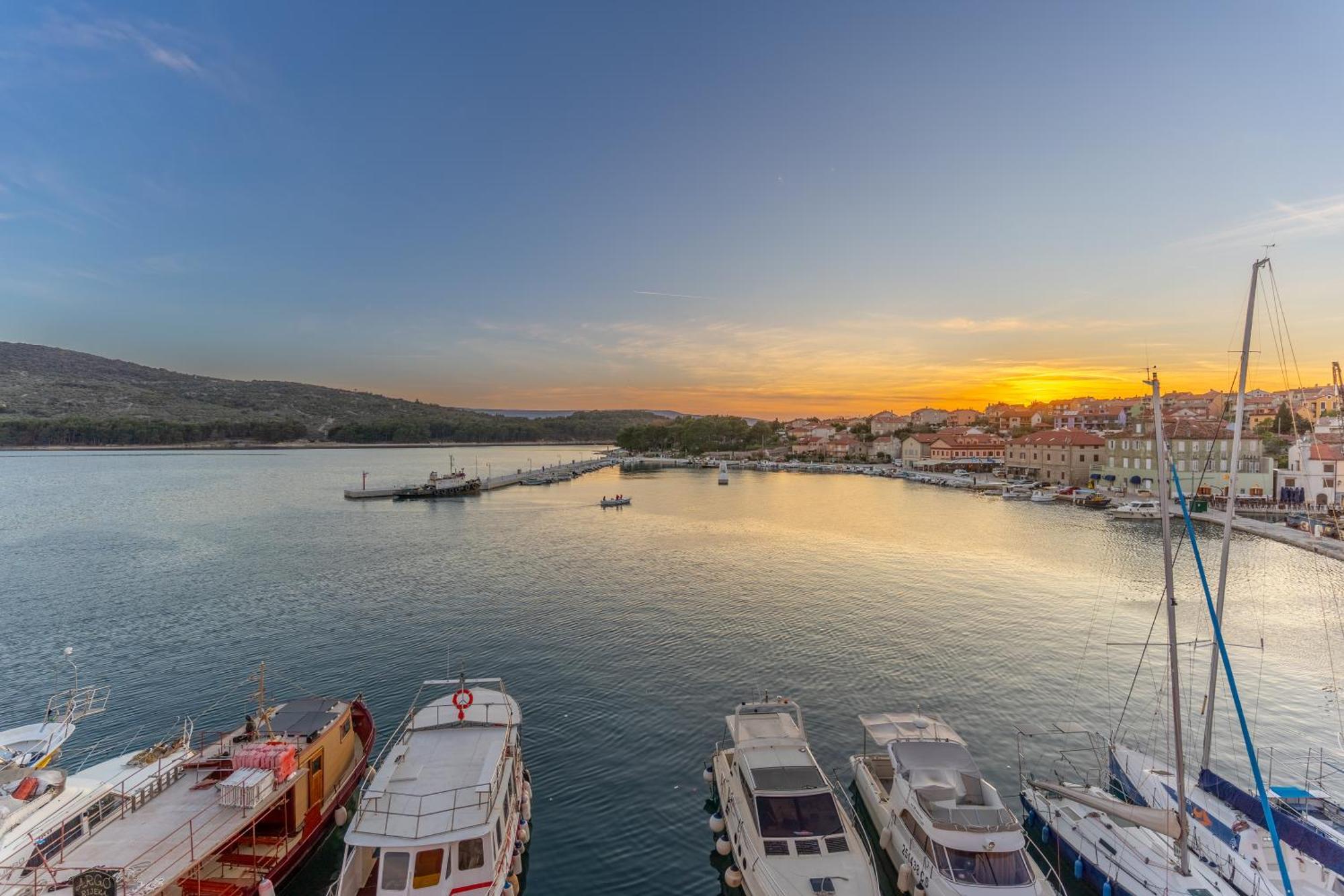 Bella Vista Διαμέρισμα Cres Εξωτερικό φωτογραφία